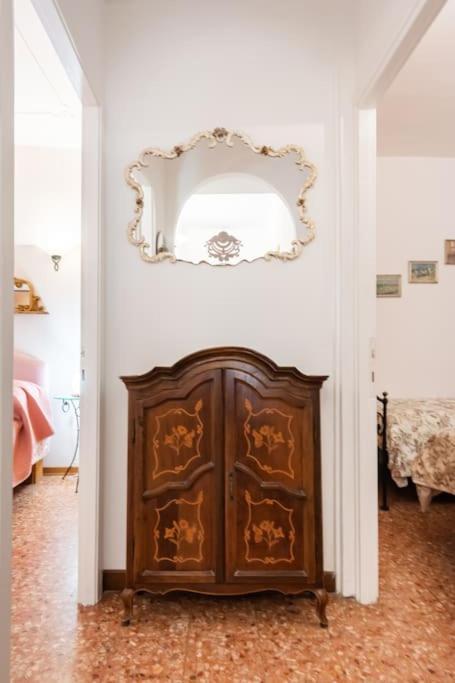 Ca' Della Madoneta - Vista Canale Венеція Екстер'єр фото